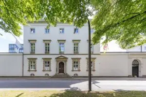 REPRÄSENTATIVE ADRESSE AN DER PALMAILLE
