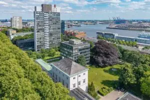 ARBEITEN IN EXKLUSIVER LAGE