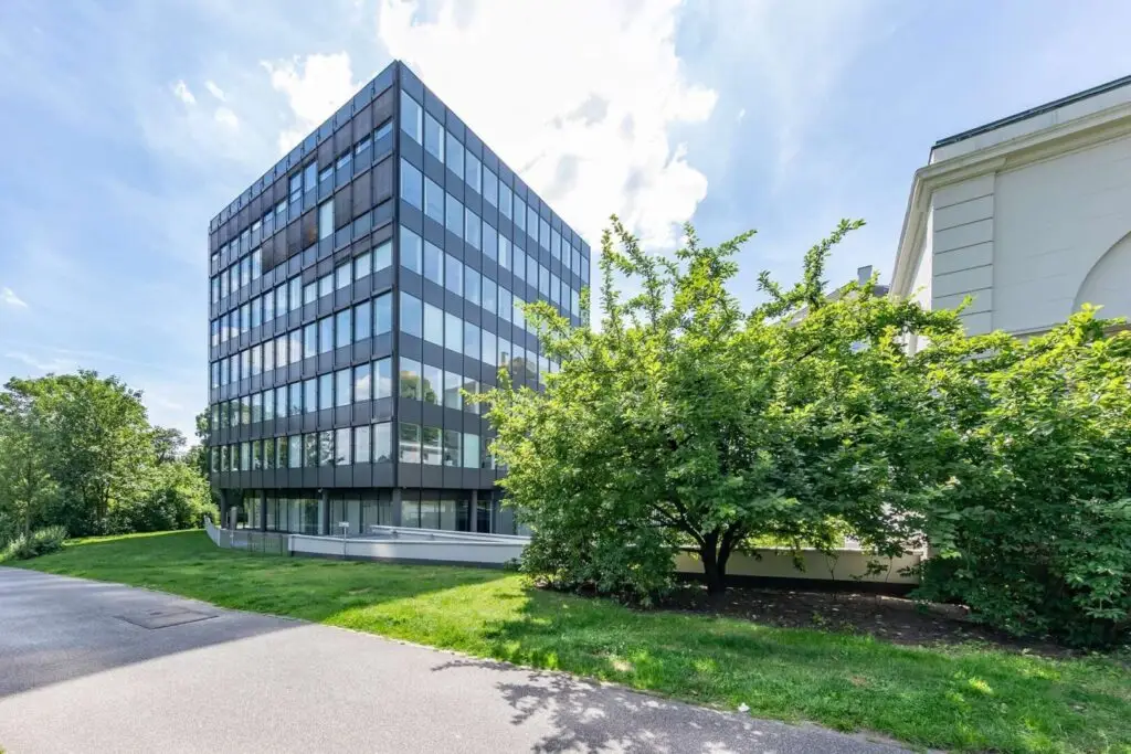 ARCHITEKTUR MIT GRÜNBLICK