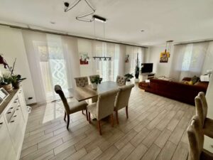 Wohn- und Esszimmer