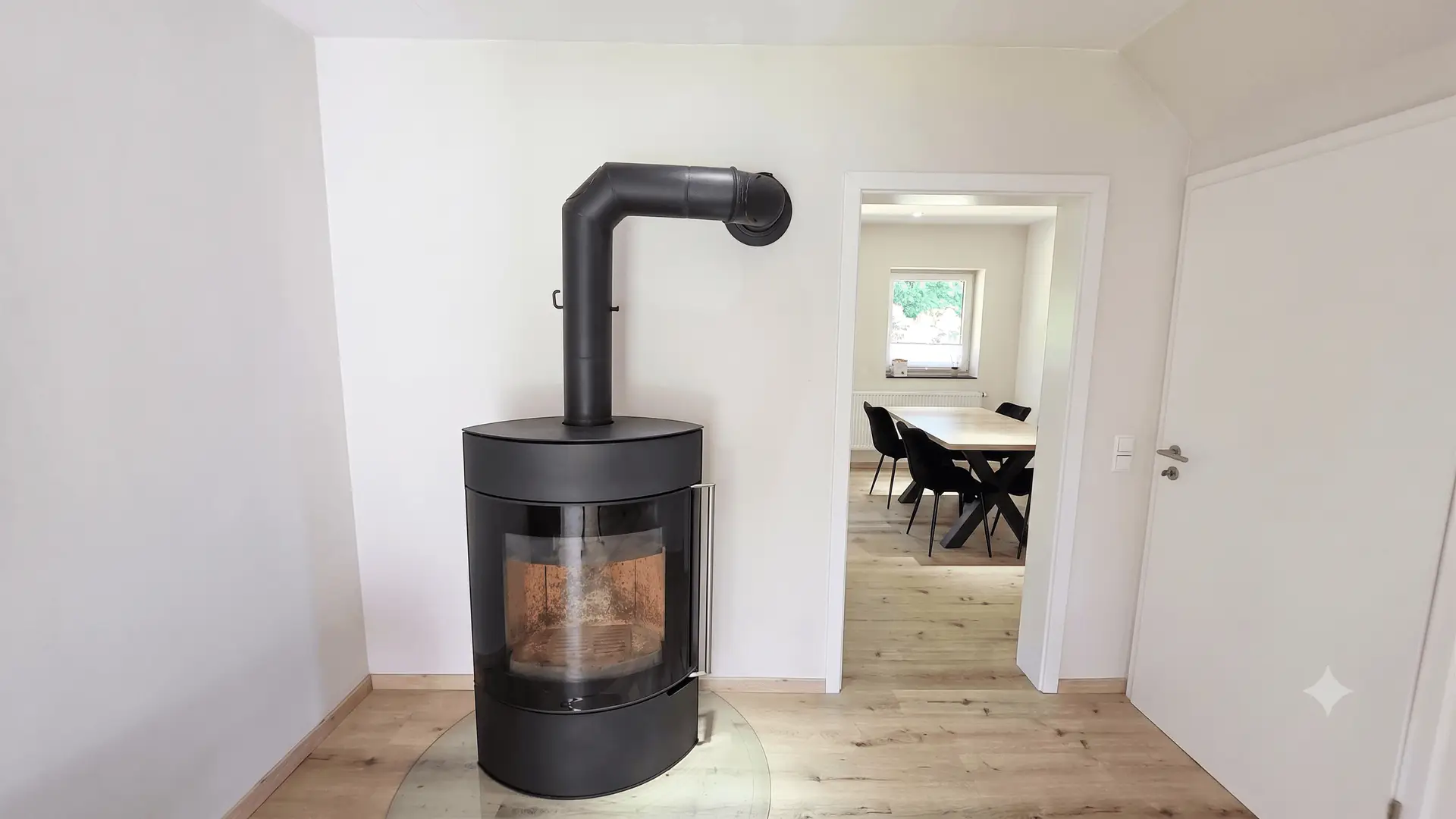 Flur mit Kamin