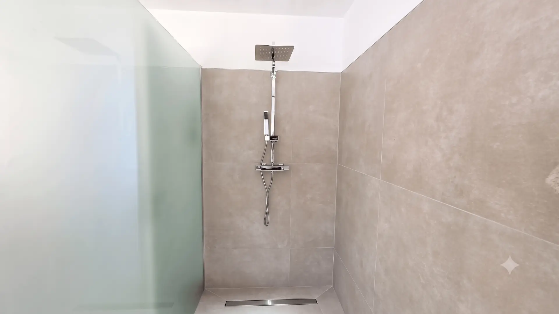 Dusche EG