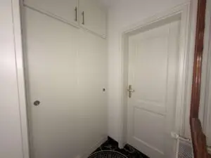 Garderobe EG