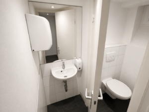 Personal-WC im Untergeschoss