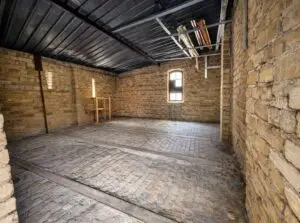 Rohraum über Garage