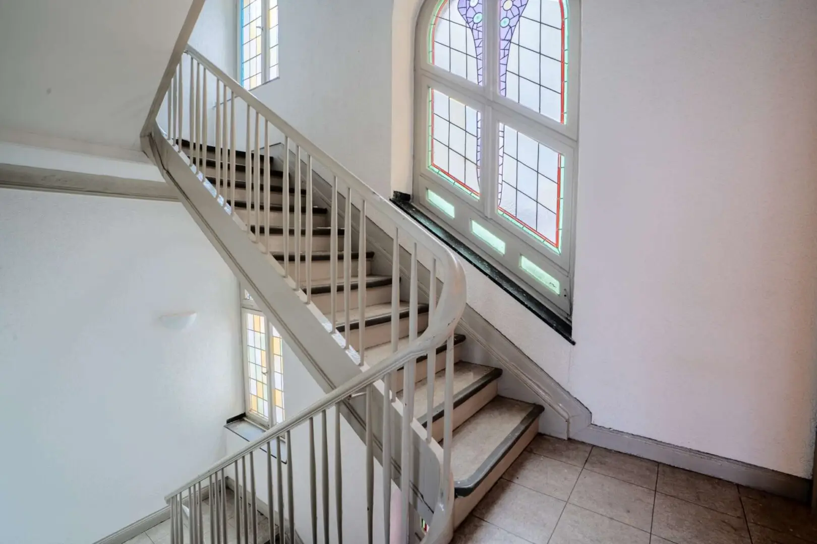 Tolles Treppenhaus mit historischen Elementen