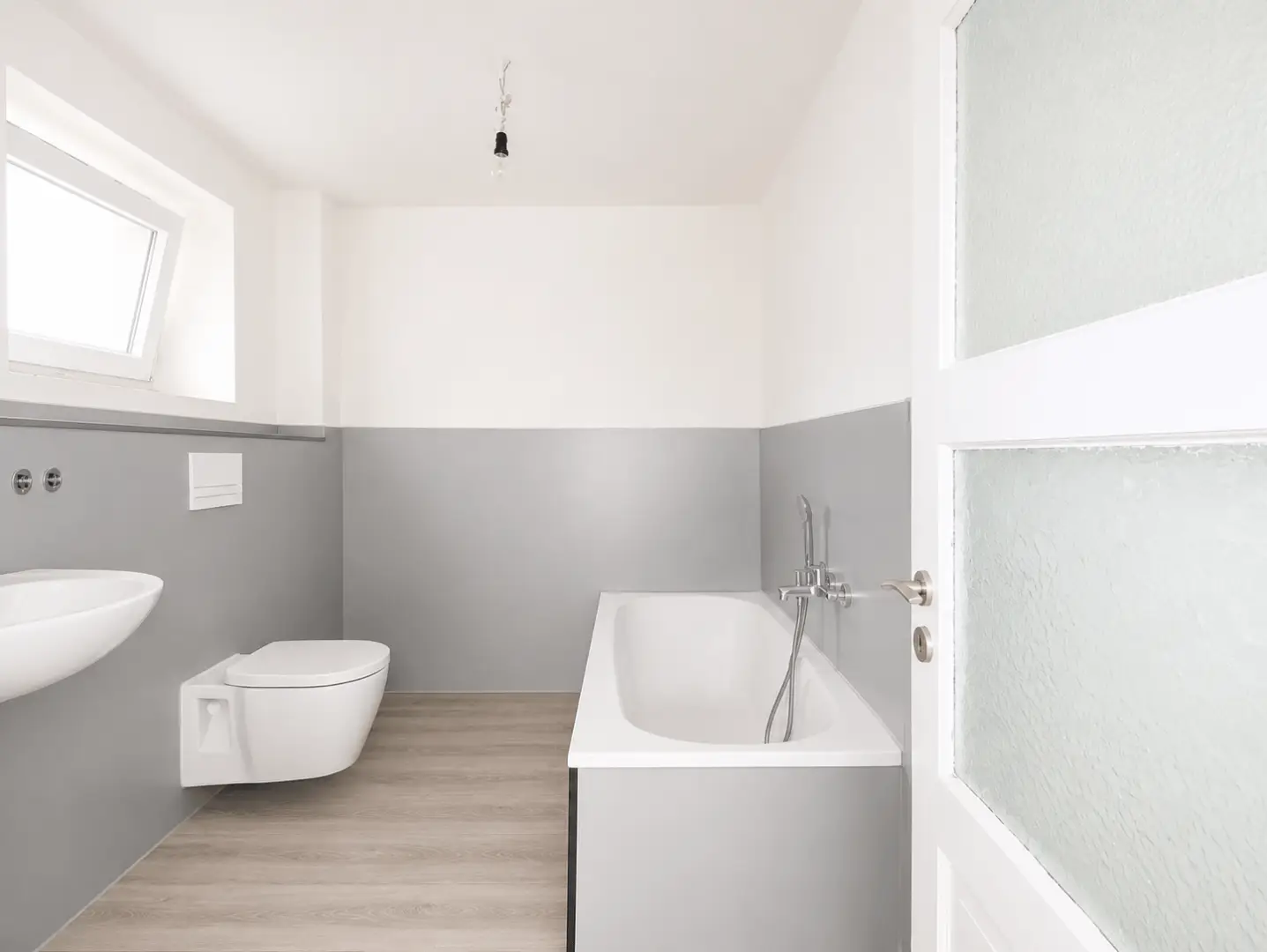 Badezimmer EG