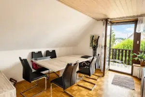 Essbereich mit Balkon OG