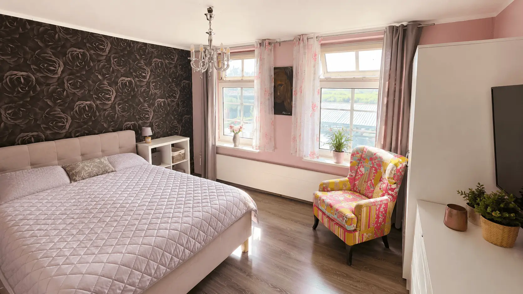 Betreiberwohnung - Schlafzimmer 1