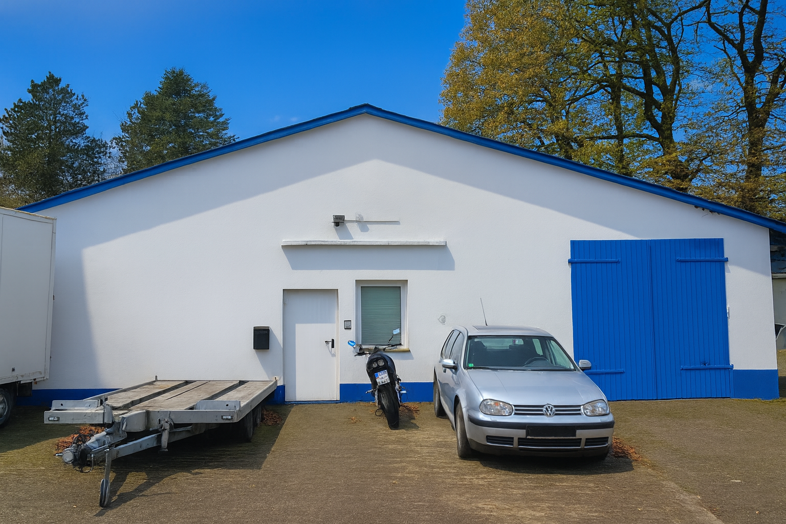 Halle Rückansicht
