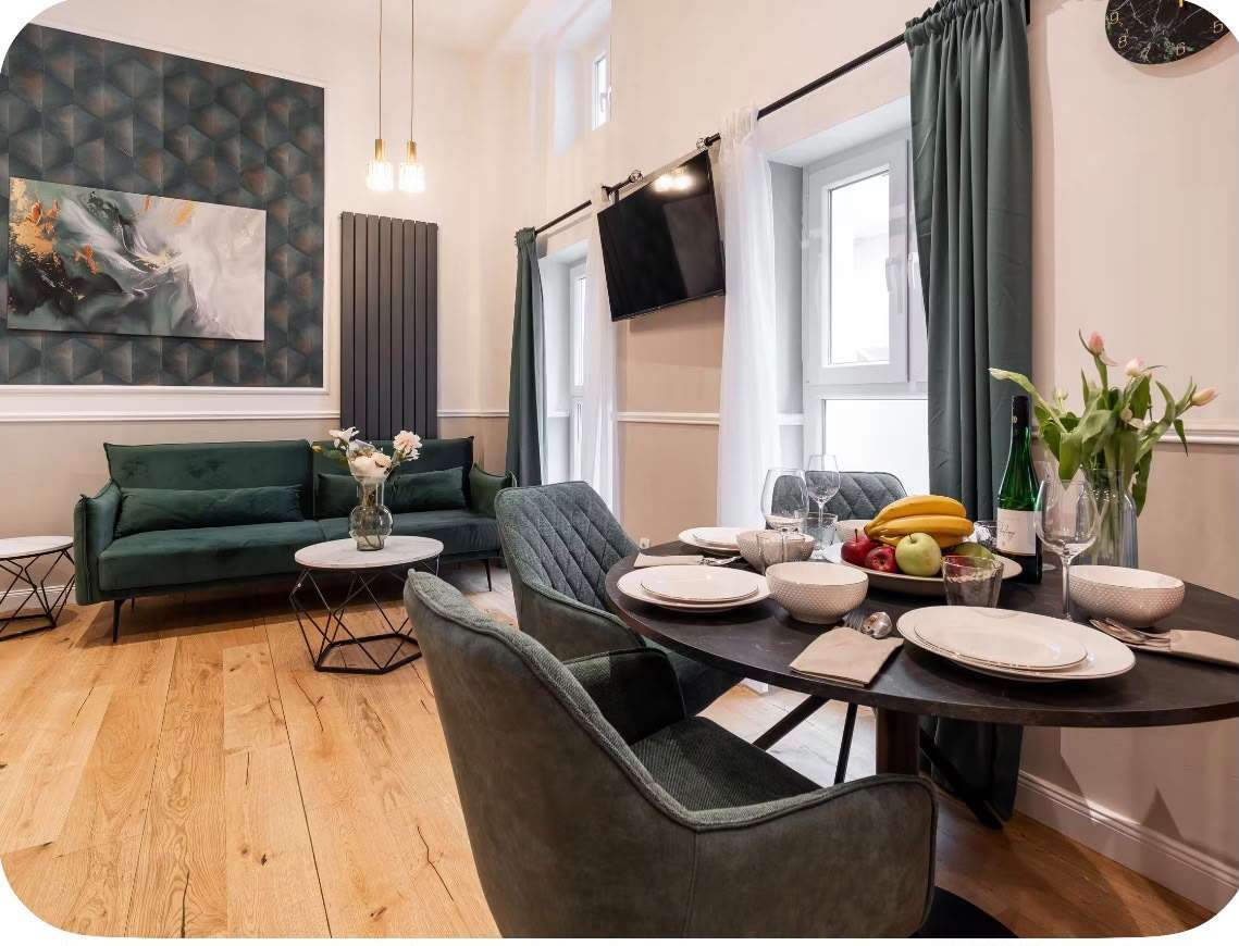 Esszimmer und Wohnzimmer