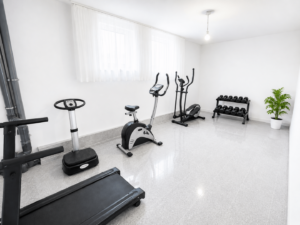 Fitnessraum im Untergeschoss