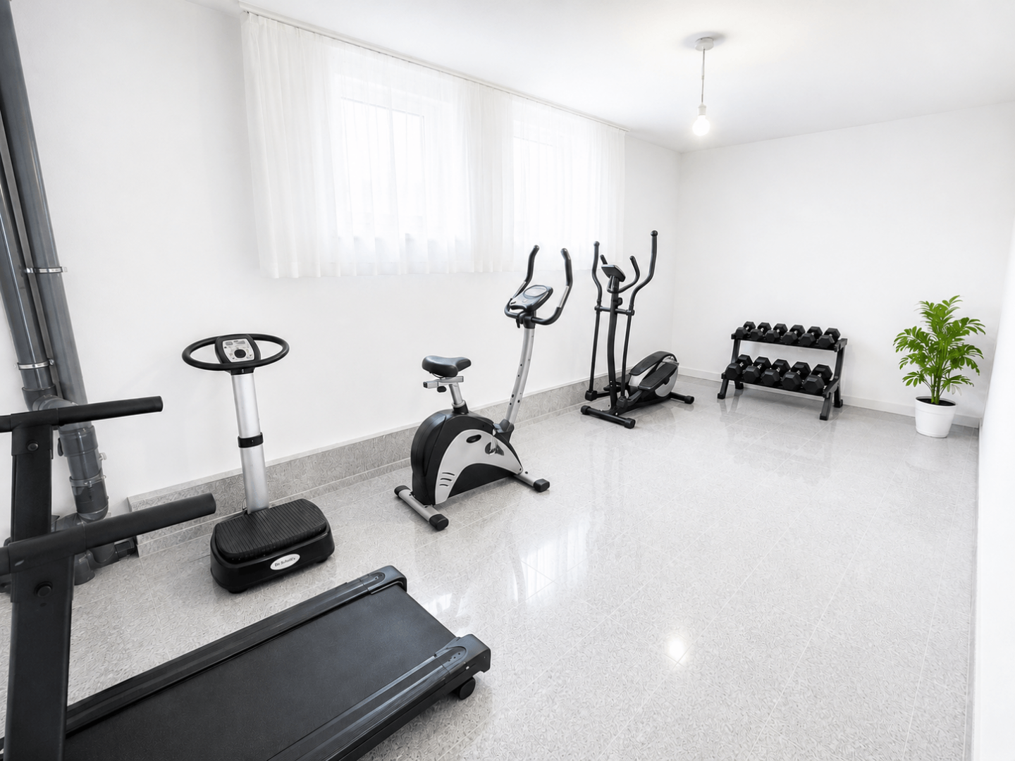 Fitnessraum im Untergeschoss