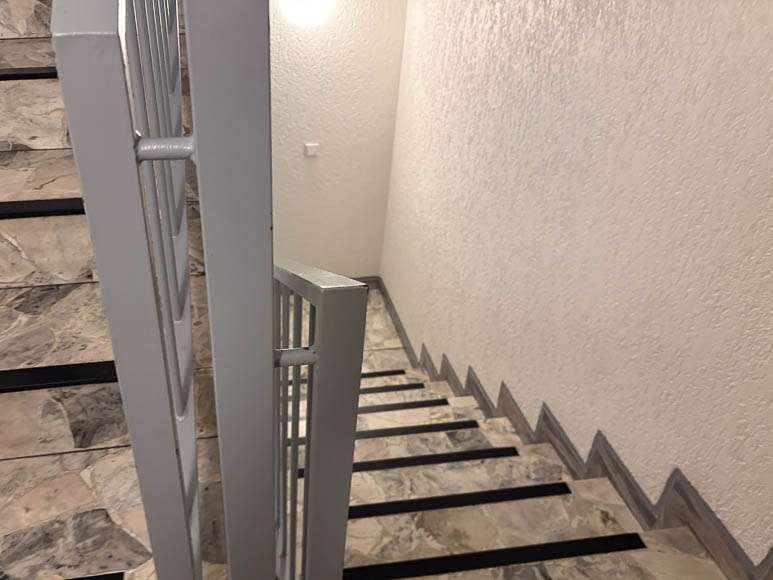 Treppenhaus zum 1. OG
