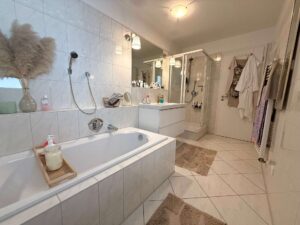 Badezimmer Bild 2