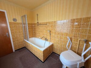 Badezimmer EG