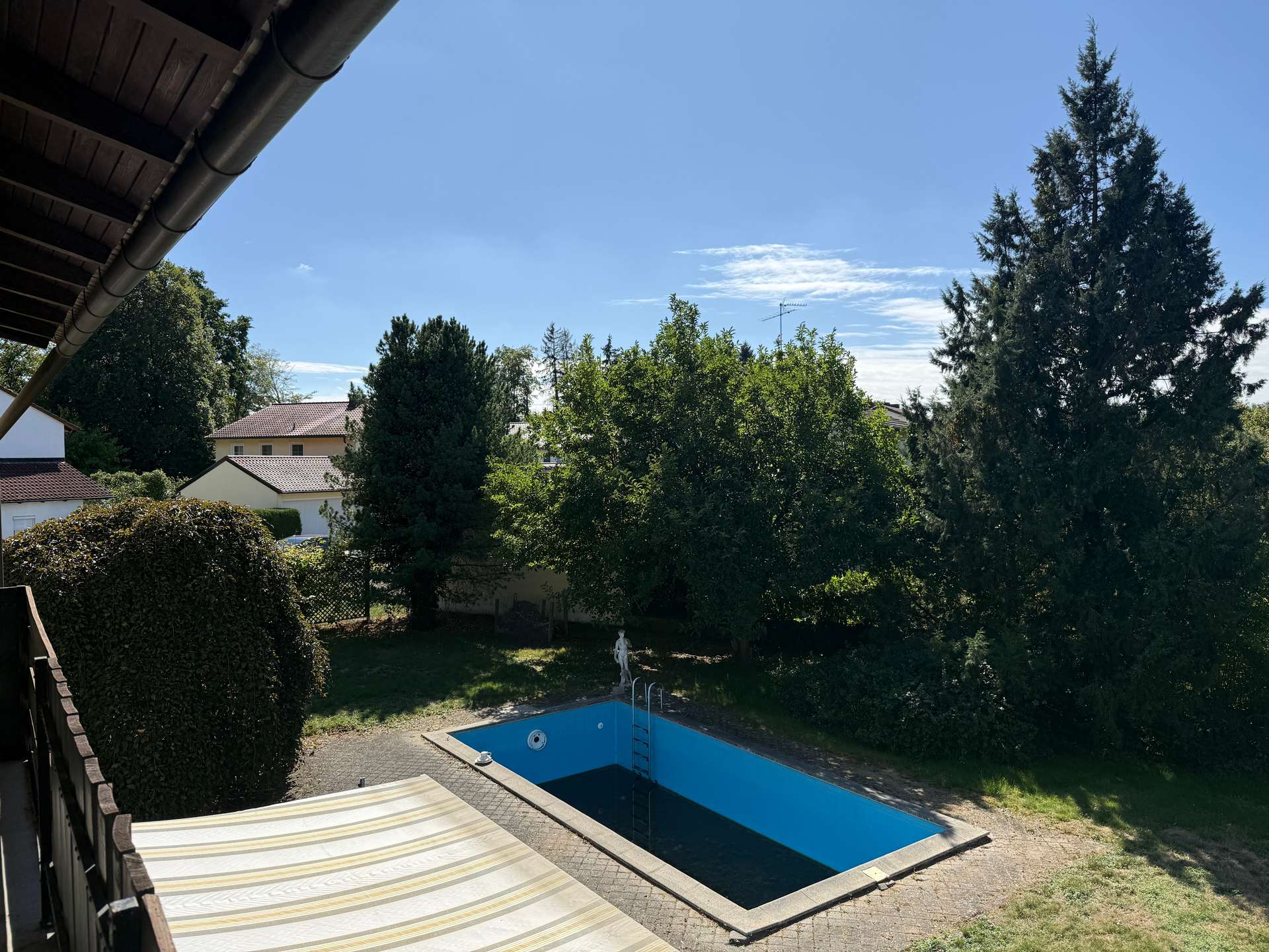 Pool und Garten