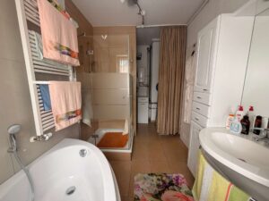 Badezimmer EG