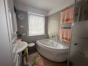 Badezimmer EG