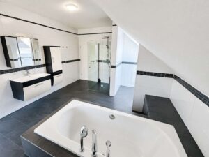 Badezimmer OG