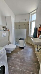 2520 Villa EG Bad
