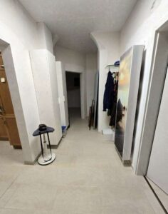 2520 Villa EG Flur