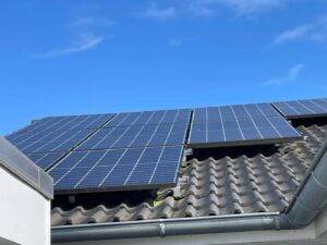 Dachanlage mit Solaranlage