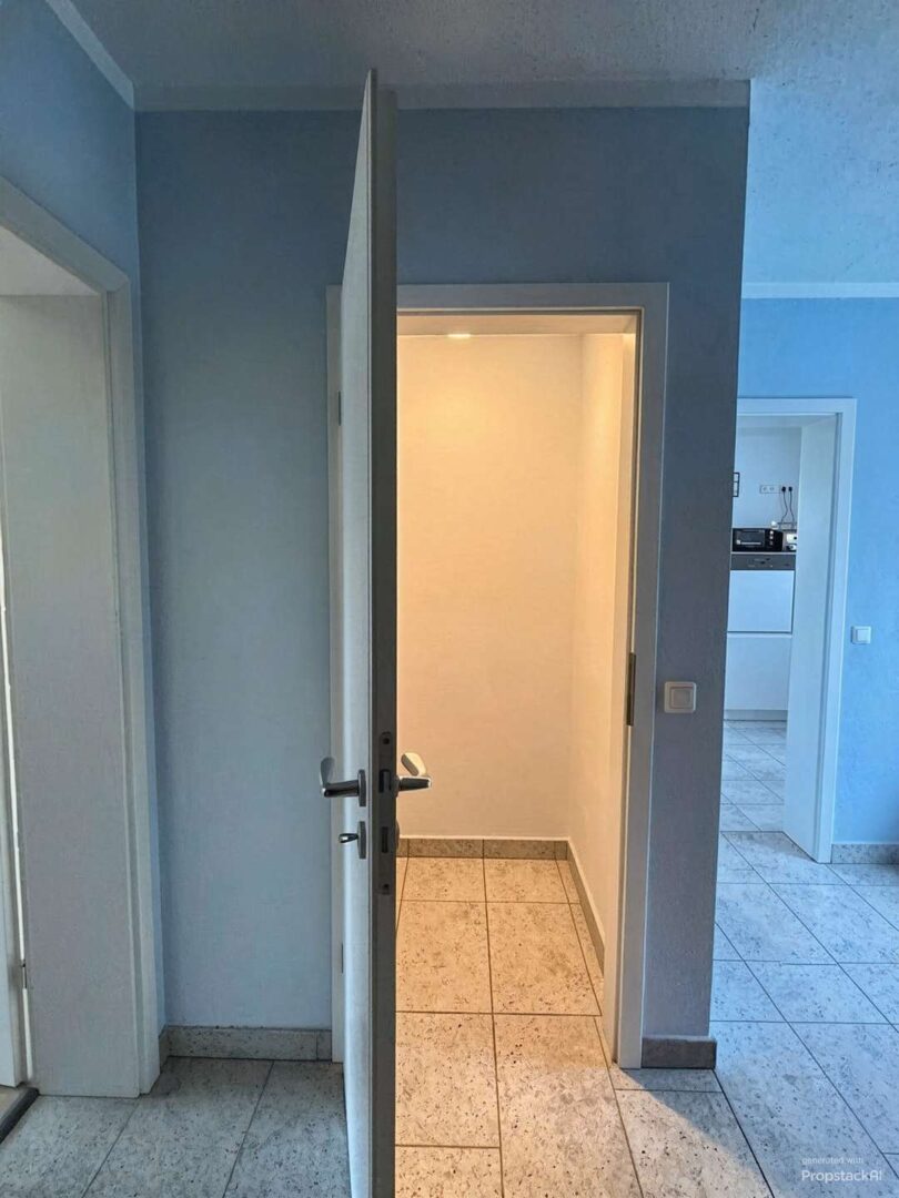 Begehbarer Kleiderschrank - (KI generiert)