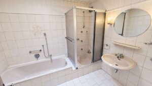 Badezimmer unten