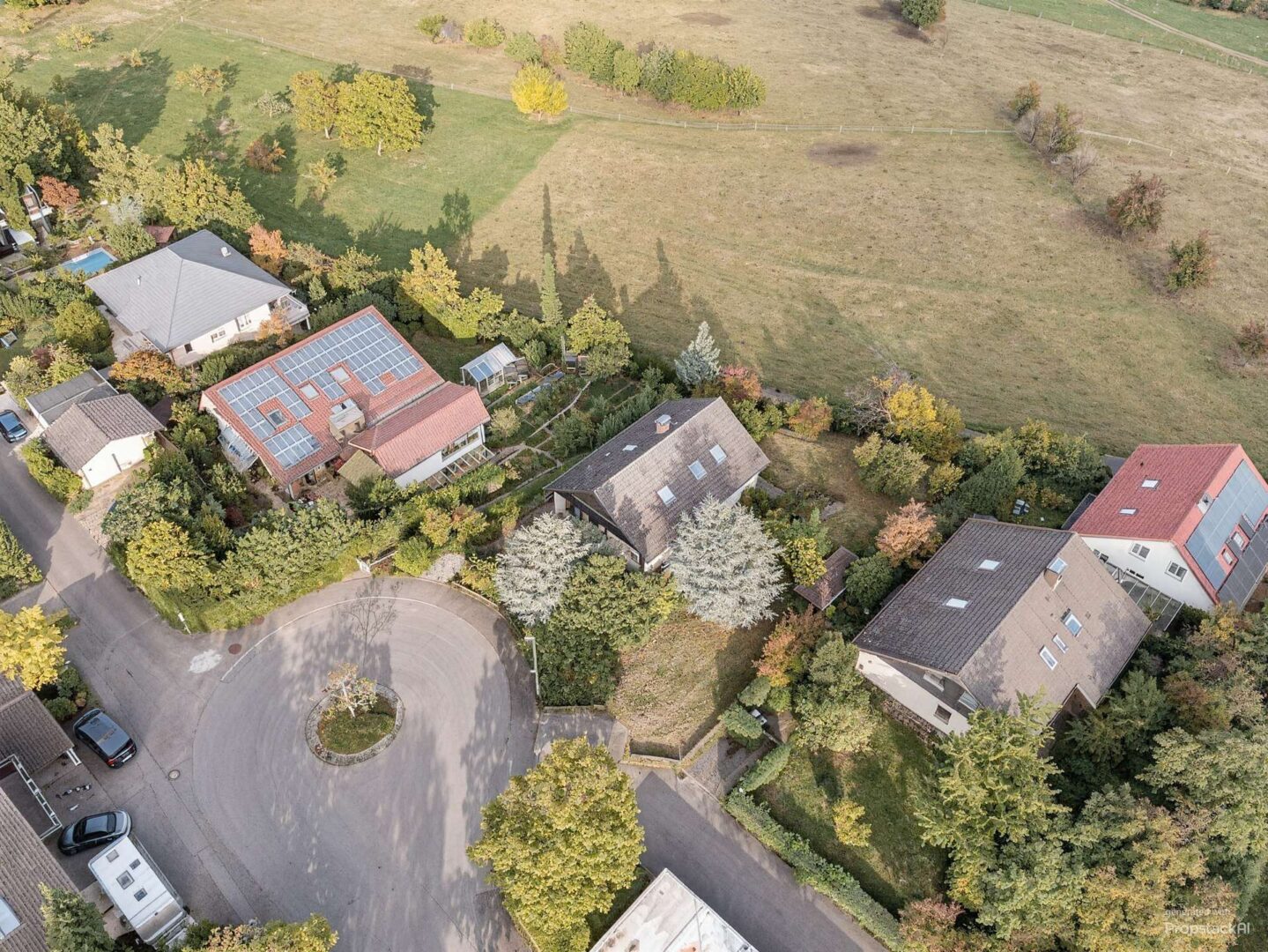 Lobenrot_Aussenansicht_-7 - (KI generiert)