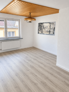 02_Zimmer_Holzdecke