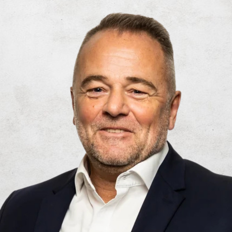  Nestmann, Nicolas 